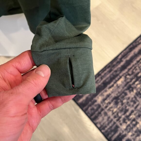 Kids REI Shirt - Picture 2 of 3